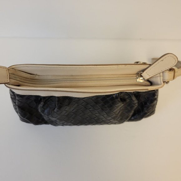 Simply Vera Wang Clutch Wristlet Bag - Picture 6 of 11